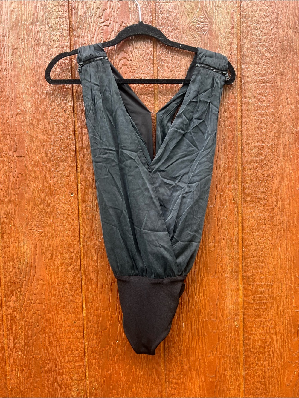 Alice + Olivia Black Plunge Twist Back Bodysuit Sz S Designer Night Out - Picture 3 of 8
